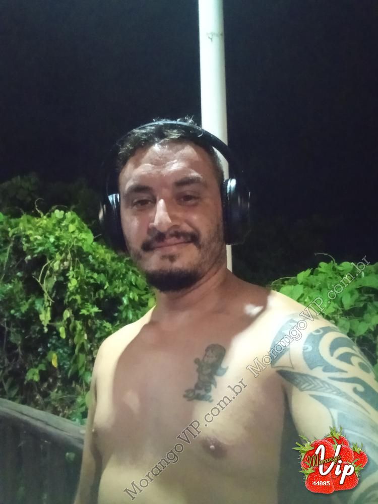 Acompanhantes em  - 